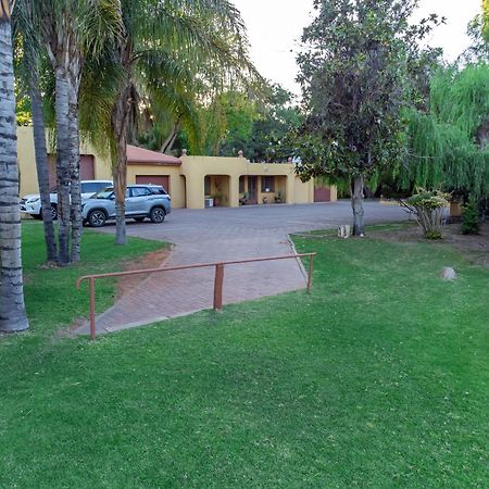 Sunriver Kalahari Lodge Riverside Stay In Upington Extérieur photo
