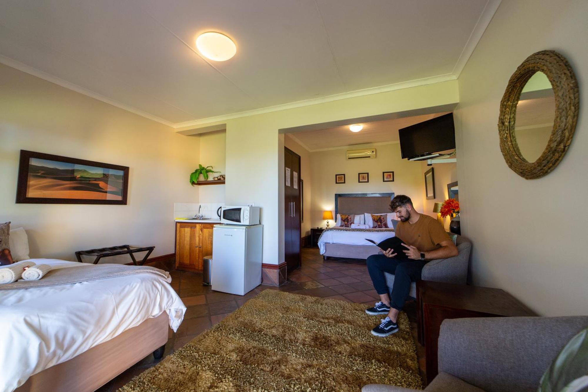 Sunriver Kalahari Lodge Riverside Stay In Upington Chambre photo